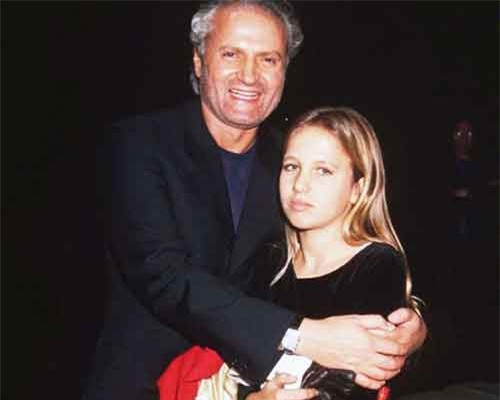 Cô gái có 800 triệu USD và cuộc đời 'khốn khổ' kể từ khi giàu có