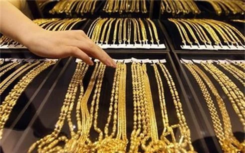 
Chốt phiên giao dịch hôm nay 1/1/2019, giá vàng SJC được DOJI niêm yết ở mức 36,45 triệu đồng/lượng (mua vào) và 36,55 triệu đồng/lượng (bán ra).
