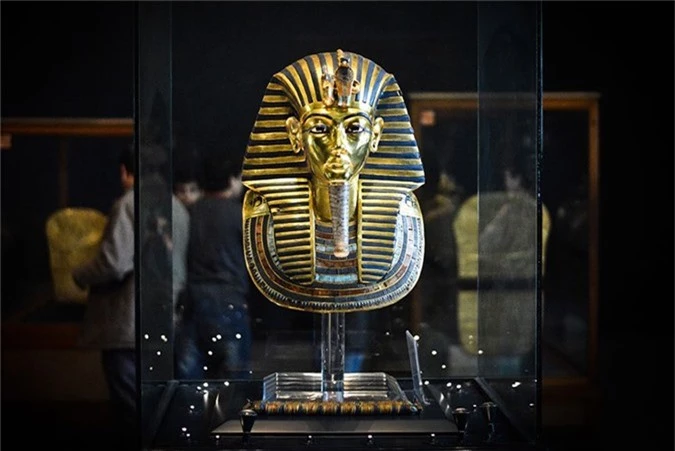 Giải mã mặt nạ vàng ròng của pharaoh huyền bí nhất Ai Cập - Hình 12 Giai ma mat na vang rong cua pharaoh huyen bi nhat Ai Cap-Hinh-12