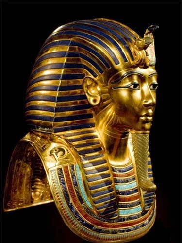 Giải mã mặt nạ vàng ròng của pharaoh huyền bí nhất Ai Cập - Hình 2 Giai ma mat na vang rong cua pharaoh huyen bi nhat Ai Cap-Hinh-2