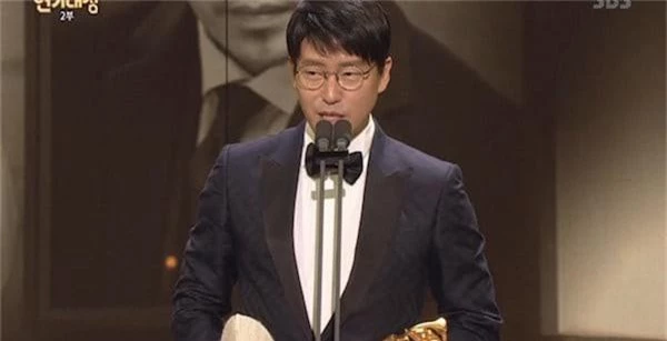 Kết quả trao giải hai đài danh giá xứ Hàn KBS và SBS Drama Awards 2018: Chán chả buồn nói! - Ảnh 13.