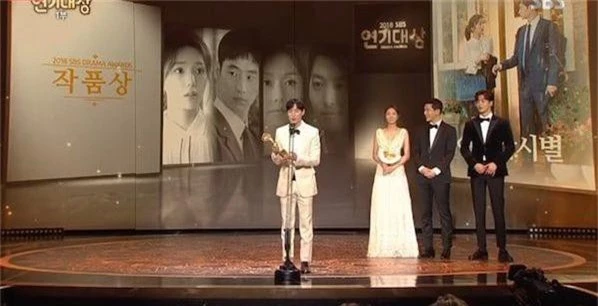 Kết quả trao giải hai đài danh giá xứ Hàn KBS và SBS Drama Awards 2018: Chán chả buồn nói! - Ảnh 14.