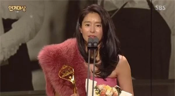 Kết quả trao giải hai đài danh giá xứ Hàn KBS và SBS Drama Awards 2018: Chán chả buồn nói! - Ảnh 15.