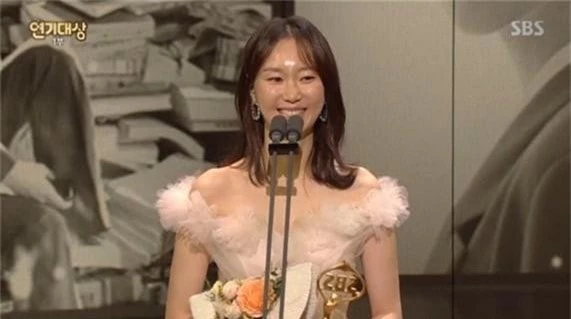 Kết quả trao giải hai đài danh giá xứ Hàn KBS và SBS Drama Awards 2018: Chán chả buồn nói! - Ảnh 17.