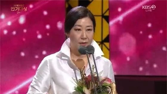 Kết quả trao giải hai đài danh giá xứ Hàn KBS và SBS Drama Awards 2018: Chán chả buồn nói! - Ảnh 21.