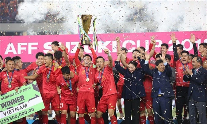 Tuyển Việt Nam bị 'coi thường' ở Asian Cup: Thầy Park cười mỉm