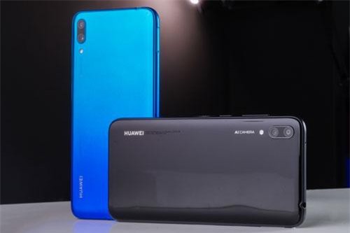 Đánh giá smartphone camera kép, pin ‘khủng’, giá rẻ tại Việt Nam