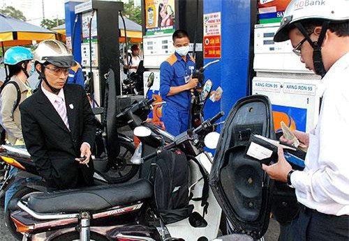 Giá xăng dầu đồng loạt giảm trong ngày đầu tiên của năm 2019