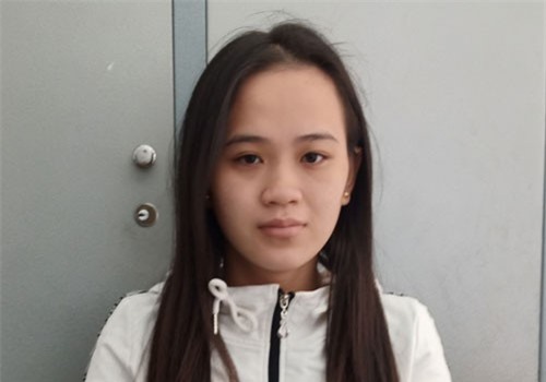 Thiếu nữ 20 tuổi trà trộn vào hội chợ ở Vĩnh Long giật dây chuyền