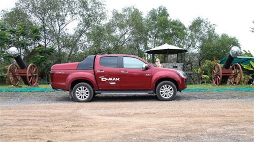 Người dùng trải nghiệm Isuzu D-MAX 3.0L 2018 Blue Power trên hành trình Sài Gòn - Đà Lạt