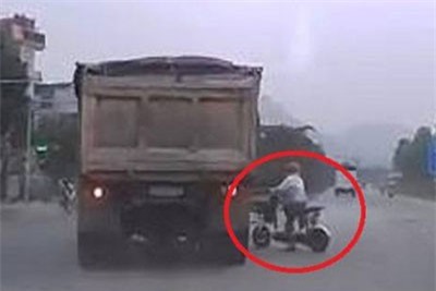 CLIP: Dở khóc, dở cười với những tình huống tham gia giao thông của 'ninja' đường phố 2018