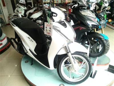 Xe máy Việt Nam: Kẻ ăn không hết, người lần chẳng ra