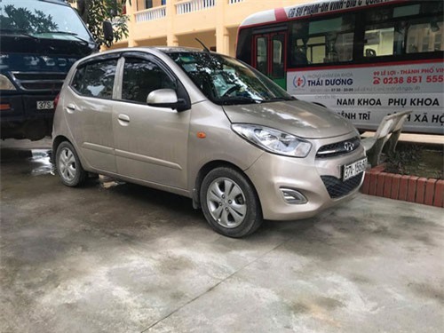 Sau 3 ngày bỏ trốn, tài xế ô tô đâm chết cụ bà ra đầu thú