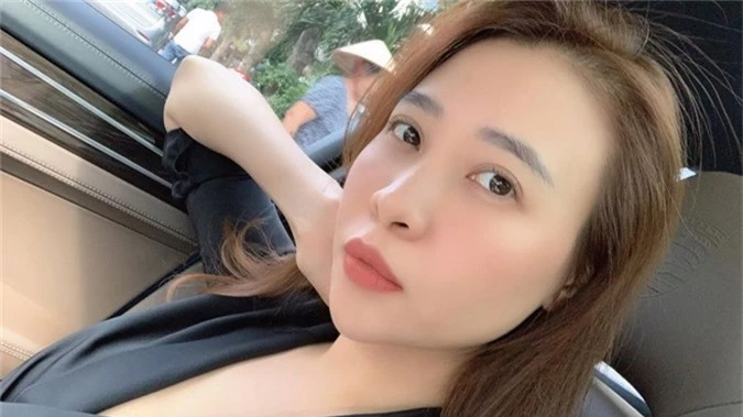 chuyen showbiz: hoa hau h'hen nie trinh dien bikini dep nhat 2018 hinh 2