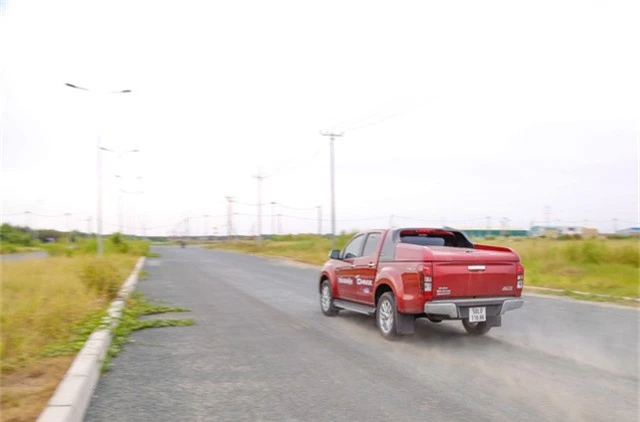 Người dùng trải nghiệm Isuzu D-MAX 3.0L 2018 Blue Power trên hành trình Sài Gòn - Đà Lạt - Ảnh 4.