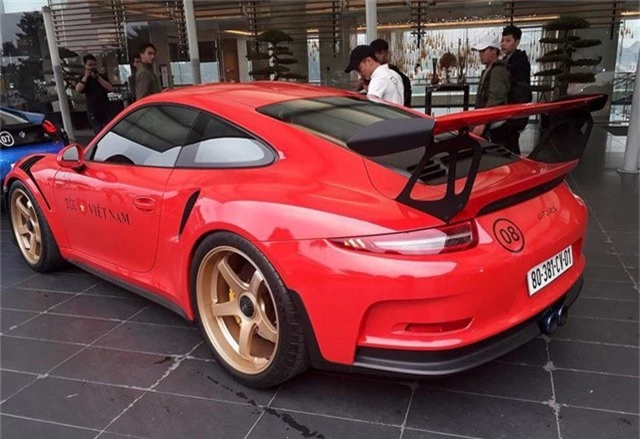  Porsche GT3 RS trị giá hơn 11 tỷ đồng được Cường Đô la lái trong suốt hành trình Car & Passion 2018. 