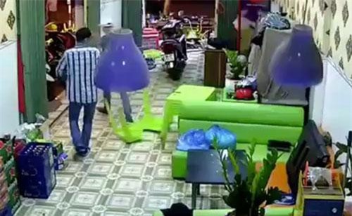 Long An: Vụ côn đồ chém loạn xạ tại quán cà phê: Bắt khẩn cấp 5 đối tượng