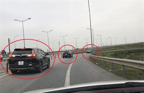 CLIP HOT (2/1): Ôtô lùi tập thể trên đường dẫn vào cao tốc ở Thái Nguyên, sư tử tóm gọn lợn rừng trong tích tắc