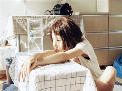 Đâu chỉ mỗi suy dinh dưỡng, chế độ ăn kiêng quá khắc nghiệt còn khiến bạn gặp phải các vấn đề sau