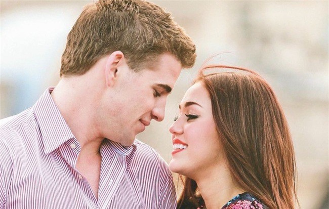 Tiết lộ lý do khiến Miley Cyrus và Liam Hemsworth giờ mới kết hôn sau gần 10 năm bên nhau