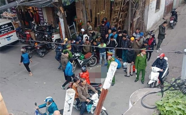Người đàn ông ngã gục, tử vong bất thường trên phố Hà Nội