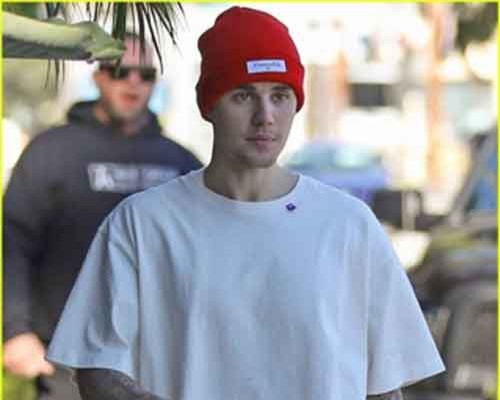 Justin Bieber một mình ra phố sau khi xóa hình xăm mới trên gương mặt