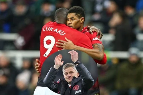 HLV Solskjaer đã giúp Lukaku và Rashford tìm lại cảm giác ghi bàn.