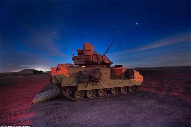 Xe chiến đấu bộ binh M2A3 Bradley được triển khai tại trung tâm huấn luyện tác chiến Orchard, bang Idaho, Mỹ hồi tháng 3. 