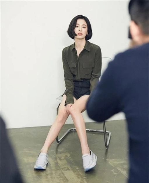 Song Hye Kyo: Mỹ nhân U40 đẹp trong trẻo như gái đôi mươi - Ảnh 7.