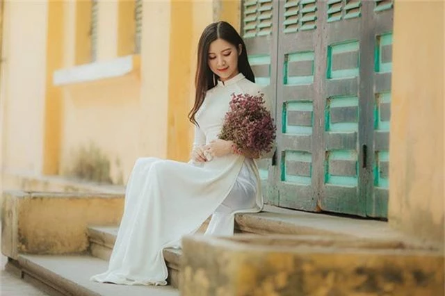 Nhớ lại quãng thời gian ôn thi, Ngọc Anh cho biết: “Mình được gia đình ủng hộ, bố mẹ luôn là người lắng nghe và tôn trọng những quyết định của mình. Hồi ấy đi học ôn cách nhà 7 cây số, mình không biết đi xe nên bố luôn là người đưa đón. Dù mệt mỏi đến đâu mình cũng đều cảm thấy nhẹ bẫng khi bước chân về đến nhà”.