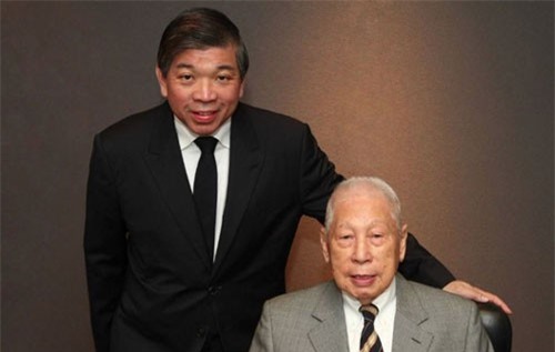 Tỷ phú già nhất thế giới, 100 tuổi vẫn đến văn phòng làm việc mỗi ngày