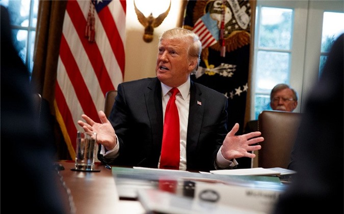 Tổng thống Trump: Syria chẳng có gì ngoài "cát và chết chóc"