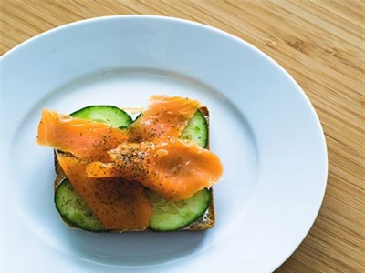 Cá hồi tái chanh tươi ngon