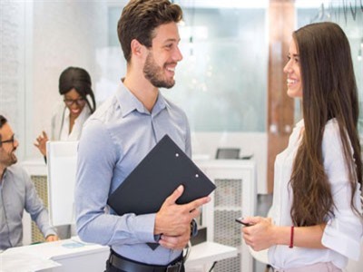 '2 mối tình tuyệt vời với 2 người đàn ông, cuộc sống của tôi giờ là một mớ lộn xộn'