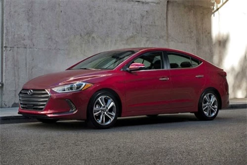 3. Hyundai Elantra (doanh số: 791.466 chiếc).