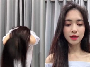 Hòa Minzy lên tiếng khi bị chỉ trích vì gay gắt với fan “đừng dạy bảo chị”