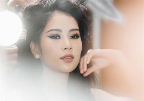 Chị gái Nam Em chính thức xác nhận chia tay người yêu đồng giới