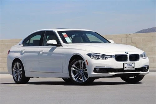 7. BMW 3 Series (doanh số: 389.032 chiếc).