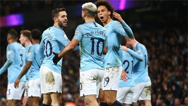  Niềm vui của các cầu thủ Man City với bàn thắng mở tỉ số đầy bất ngờ trước Liverpool 