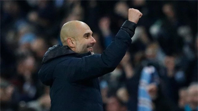  Guardiola vui mừng với chiến thắng quan trọng, chiến thắng này giúp hi vọng bảo vệ danh hiệu vô địch Premier League của Man City hồi sinh mạnh mẽ 