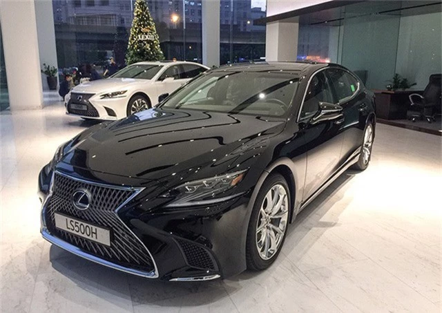 Mẫu Lexus LS 500h