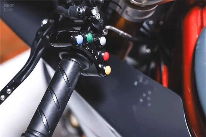 Ngắm siêu mô tô “hàng thửa” WSM SBK chạy máy Ducati ảnh 5