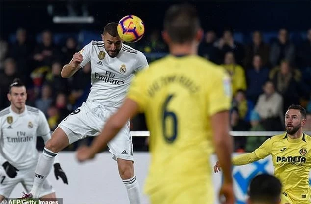  Benzema ngay lập tức gỡ hòa 1-1 cho Real Madrid 