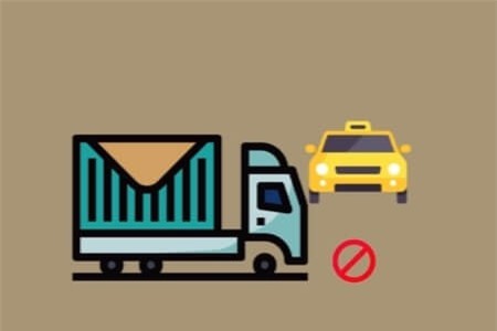 Clip: Kỹ năng 'sống còn' giúp tham gia giao thông an toàn khi gặp 'hung thần' container