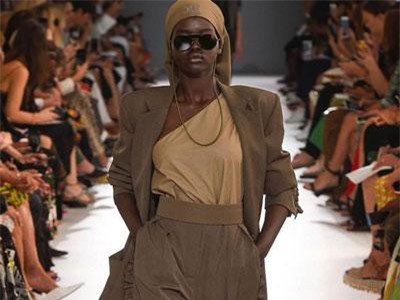 Chiêm ngưỡng nhan sắc người mẫu số 1 thế giới hiện nay