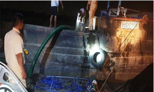 TPHCM: Lợi dụng bão, “cát tặc” hoành hành trên sông Đồng Nai