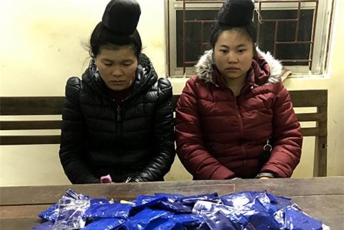 Sơn La: Bắt 2 "nữ quái" mua bán hơn 17 nghìn viên ma túy tổng hợp