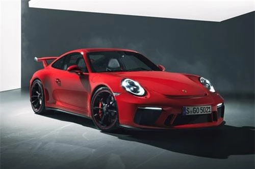 9. Porsche 911 (doanh số: 31.595 chiếc).