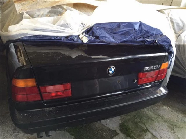 Kho báu giữa đời thực: Tìm thấy 11 chiếc BMW 5-Series 1994 chưa từng sử dụng - Ảnh 2.