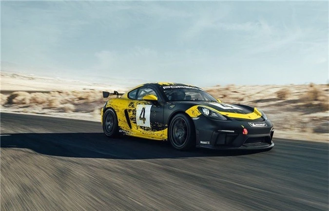 Sở hữu xe đua Porsche 718 Cayman GT4 Clubsport với giá “chỉ” 3,54 tỷ ảnh 1